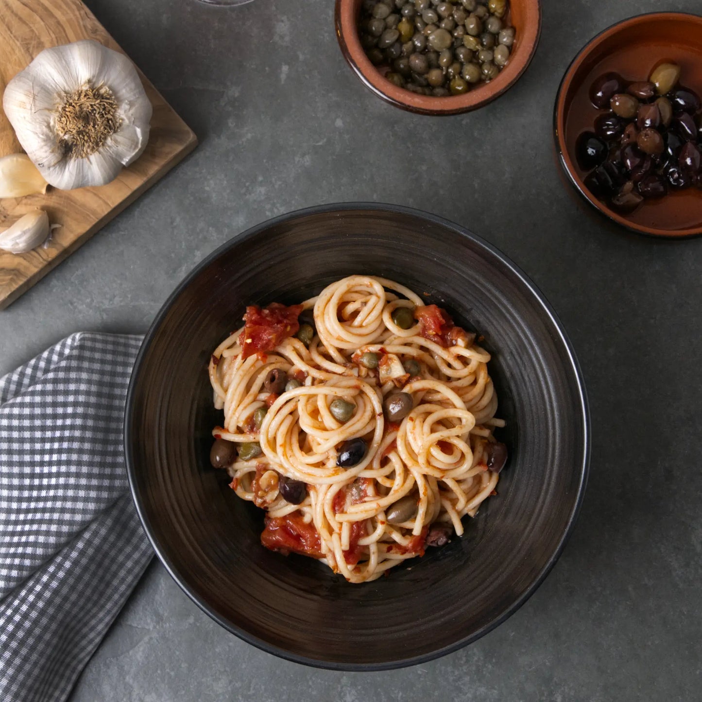 NAPOLI - Spaghetti alla Puttanesca, 8 Portionen